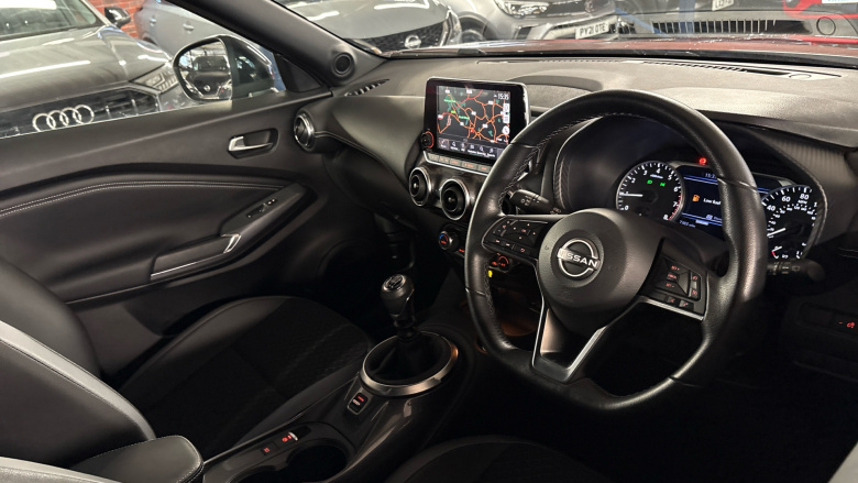 Nissan Juke 1.0 DiG-T 114 N-Connecta 5dr Petrol Hatchback